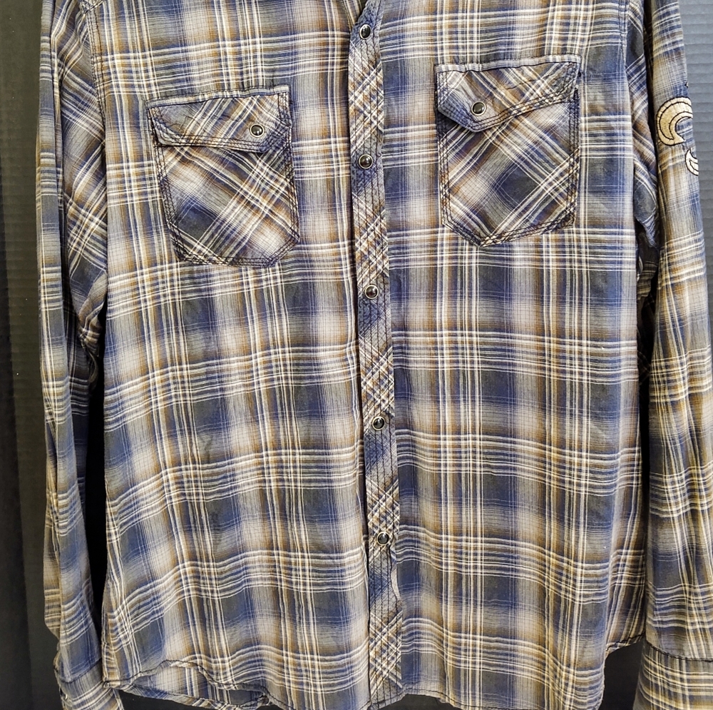 Buckle Button Down - Picture 3 of 6